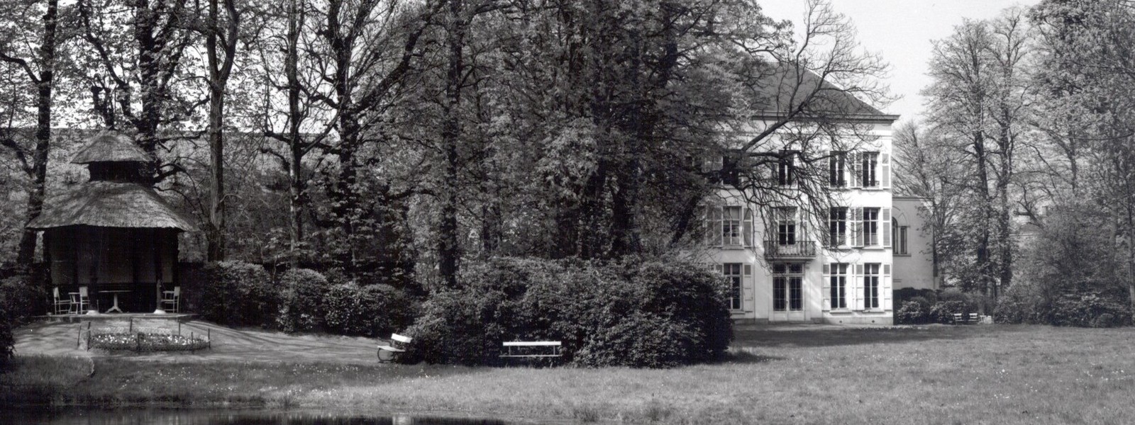 Een oude foto van het Valaarhof Een oude foto van het Valaarhof